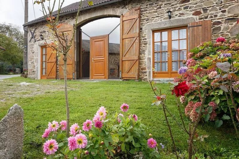 Gite Ferrières-sur-Sichon, 3 bedrooms, 7 persons