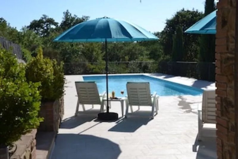Oliva Apartment with solar heated pool set in the Umbrian countryside