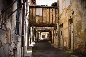 Rue Des Arceaux A Mont-de-marsan