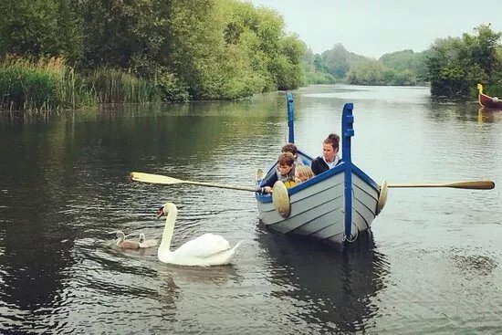 Boat hire - Longholme Boating Lake