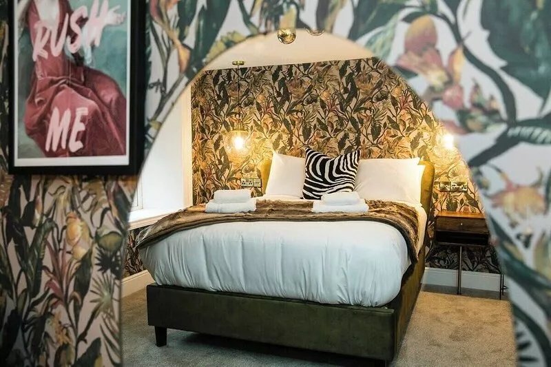 The Chrome Hill Suite at Foxlow Grange