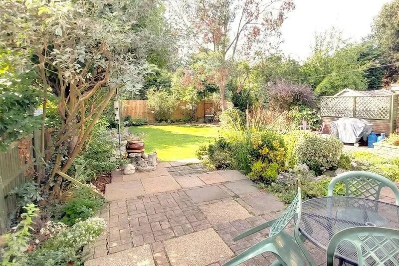 Spacious 4 bed 3 bath house in Hutton, Brentwood, a real home from home.