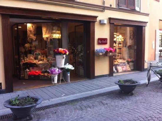 Rue Emilie