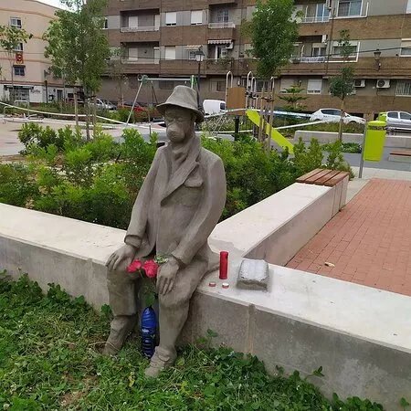 Escultura Homenaje Memorial Victimas Del Covid