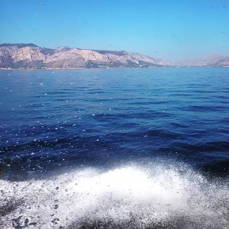 Ustica Lines