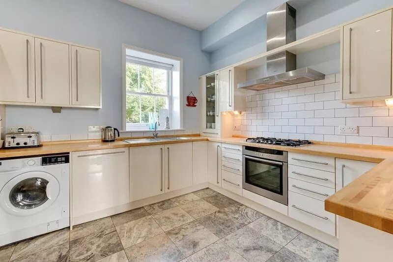 Meadow House - Four Bedroom House, Sleeps 8