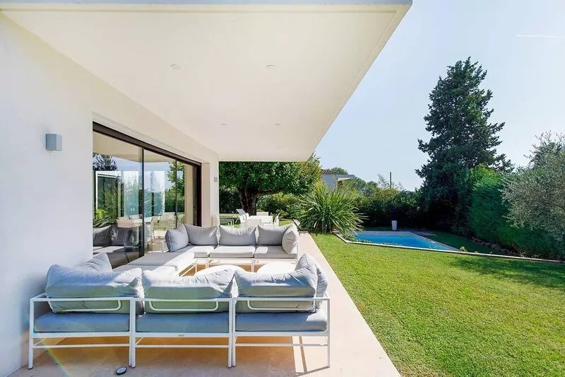 Splendid contemporary villa for your dream holiday in Mougins