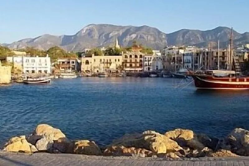 Unrestricted views of beautiful Bellapais, mountains and sea-2 pristine studios