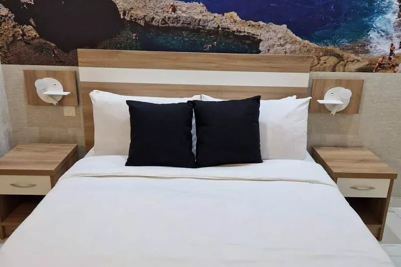 This apartment is a 1 bedroom(s), 1 bathrooms, located in St. Paul's Bay, null.