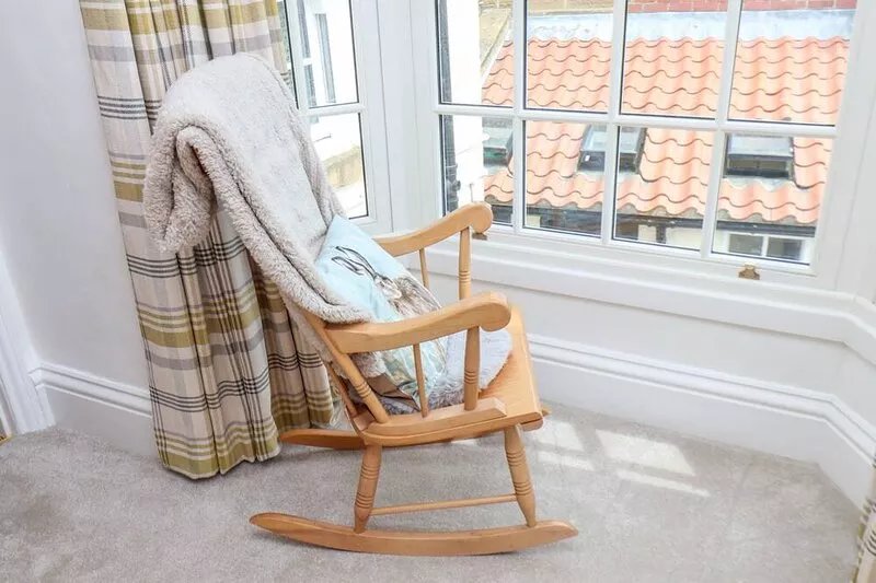 BRAESIDE, pet friendly, with open fire in Fylingthorpe