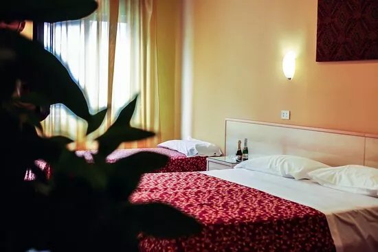 La Piramide Hotel