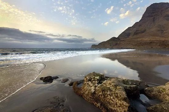 Playa del Risco Y Puerto De Agaete