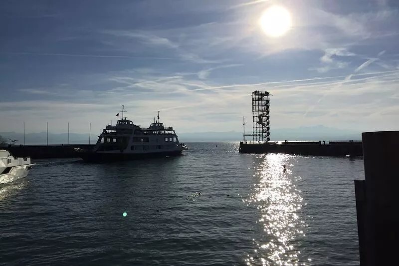 Dream view directly on Lake Constance in the city center with immediate