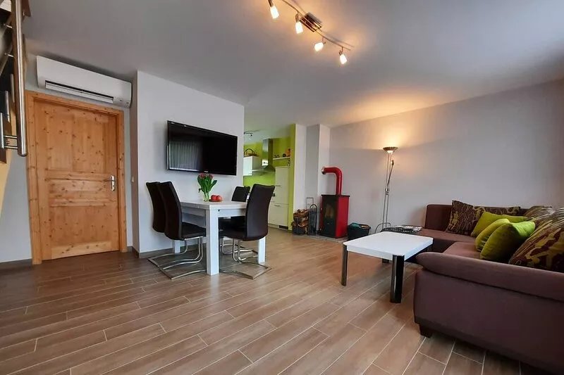 Vacation Home "Emelie Geiseltalsee" with Lake View, Shared Terrace & A/C