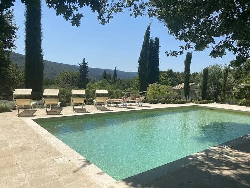 Lacoste -A beautiful Provencal farmhouse