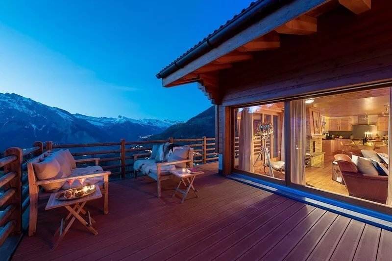 Swiss Mountain Chalet Skyfall