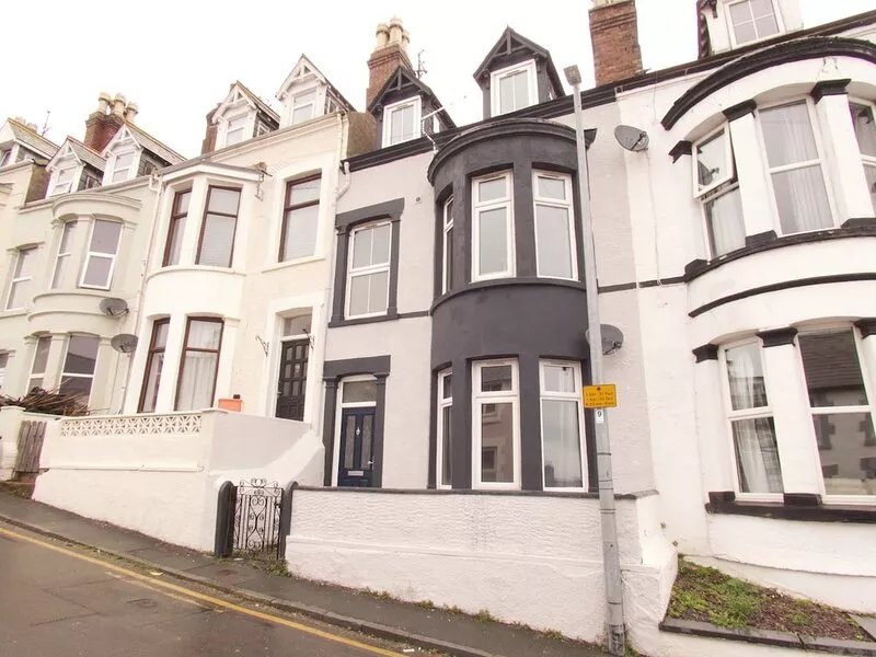 Spacious 4 bedroom house on Great Orme| Llandudno