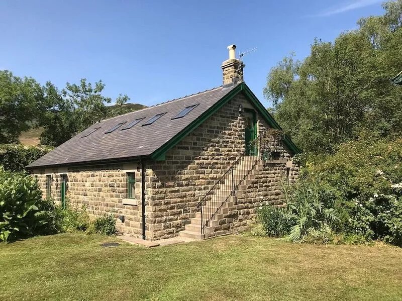 The Old Winery Loft - Light, spacious, stone built Loft Apartment