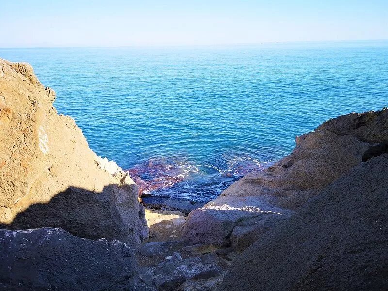 Romantic trullo with sea access and stunning views (house G)