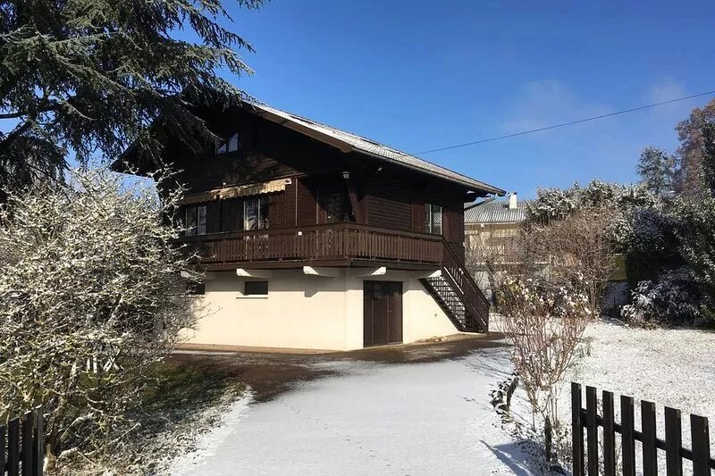 renovated cottage, 4 Ch., 20 minutes from the slopes, 10 minutes from the lake
