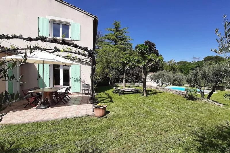 Perfect escape, 10-person villa with pool for an unforgettable vacation