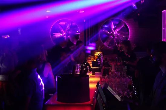 Club Seventy7