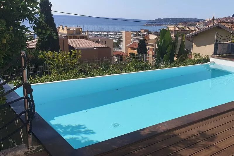 Lovely apartment on the Côte d'Azur for 6/10 people with sea and city views