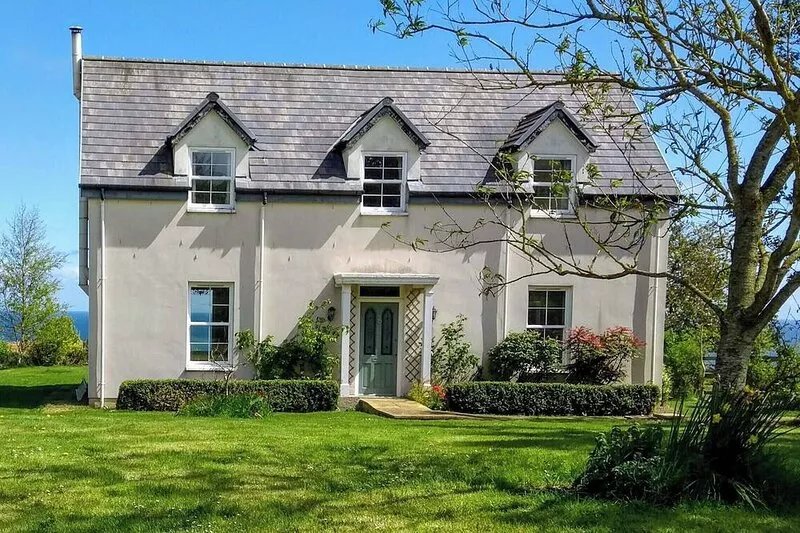 4 bedroom accommodation in Lamberton, near Berwick
