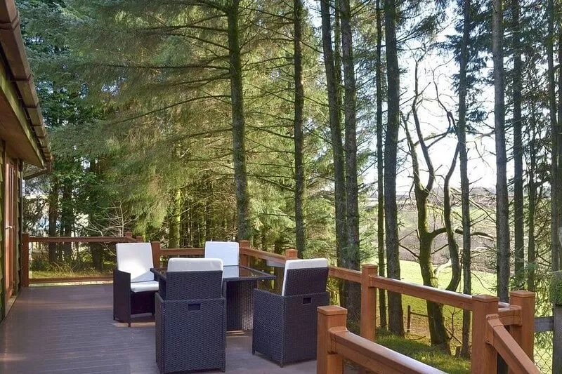 A Lodge Set in a Quiet Location with Country Views