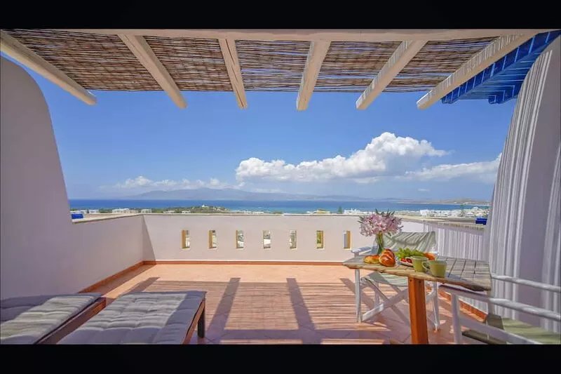Beautiful Tranquil Naxos House with Stunning Views, 400m to Agia Anna Beach.