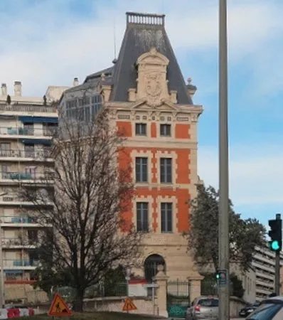 Pavillon de Partage des Eaux dit le Tore