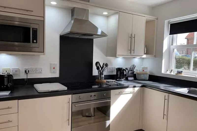 Pebble Place, 3 bedrooms, 1 small dog welcome
