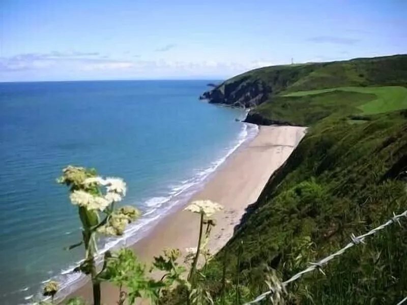 Large, Luxury, Holiday Cottage In Tresaith, Cardigan Bay, West Wales