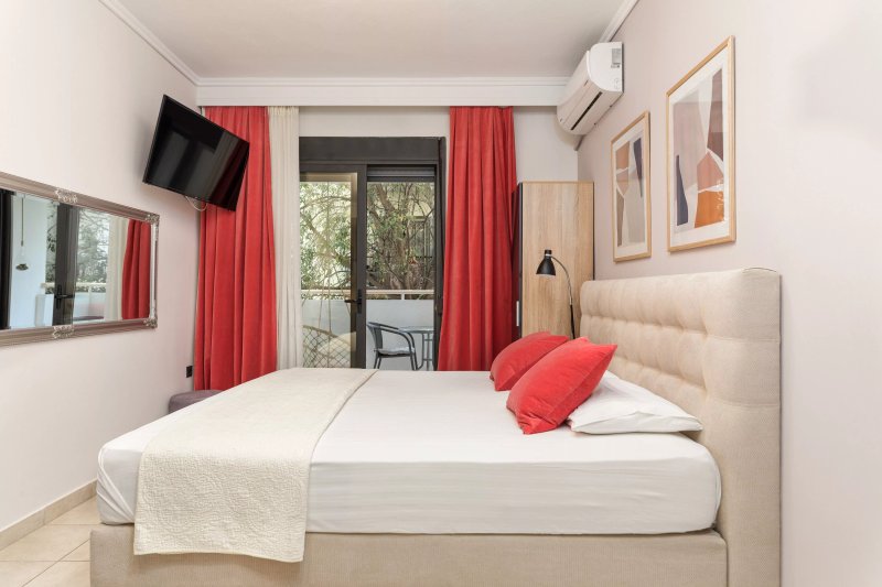 Manina Seaside Apartments