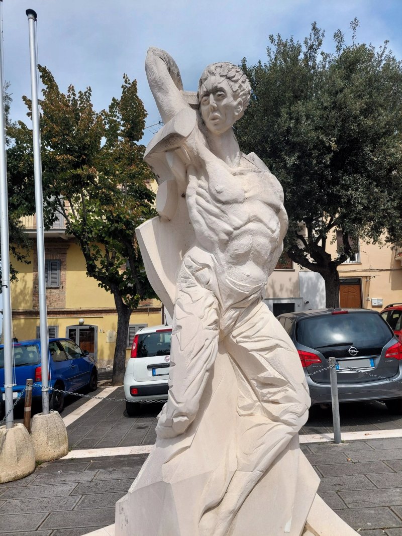 Statua di Trentino La Barba