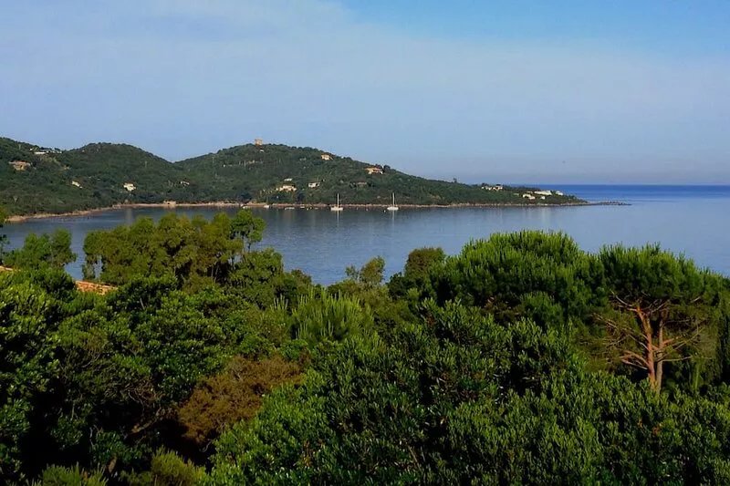 south corsica, detached house 5 minutes walk from the beach portigliolo