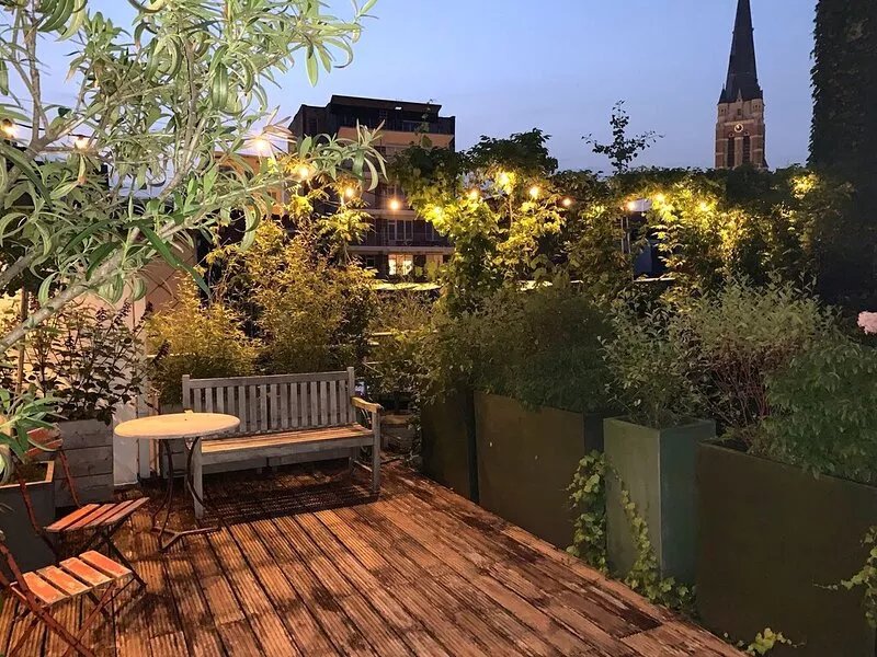 Mansion for max 10 people in the center of Antwerp with parking