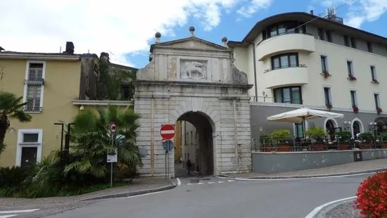 Porta S. Giovanni di Salo