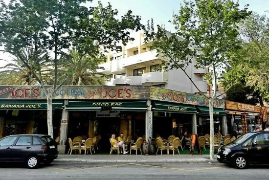 Banana Joe's Disco Bar