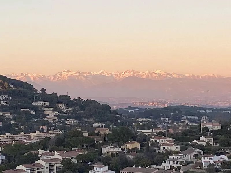 Maisonnette apartment 69M2 2bed with large terrace sea and mountain view