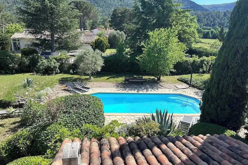 Large Provencal House with Pool in Signes