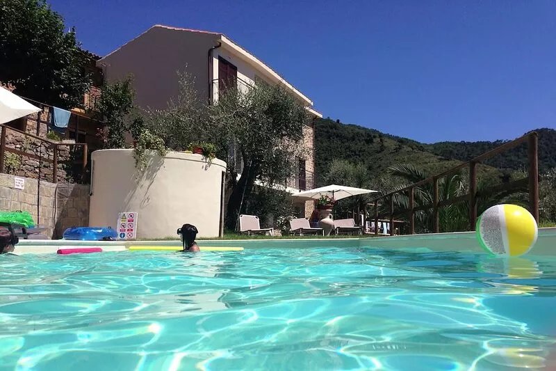 Authentic retreat location in peaceful surroundings and infinite sea views
