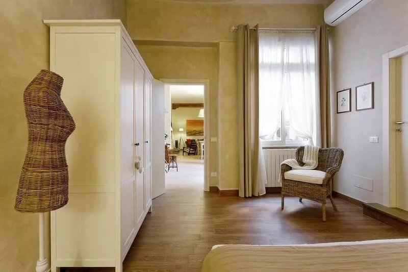 MY FLORENCE HOME SANTA CROCE: the lovely oasis of calm away from the crowds