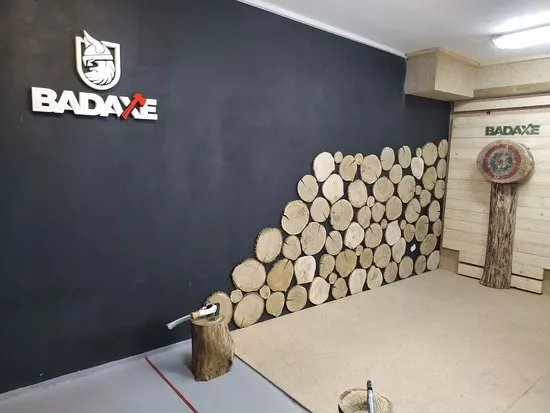 Mad Axe Throwing Krakow