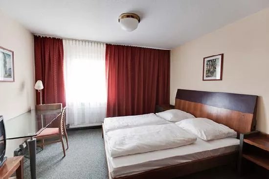 Aden Hotel
