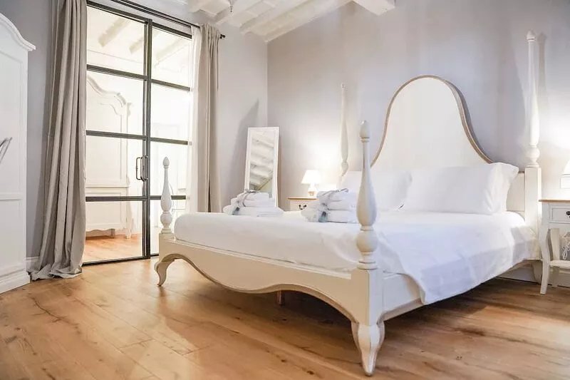 Art Apartment Black&White Suite - In the Heart of historical Florence