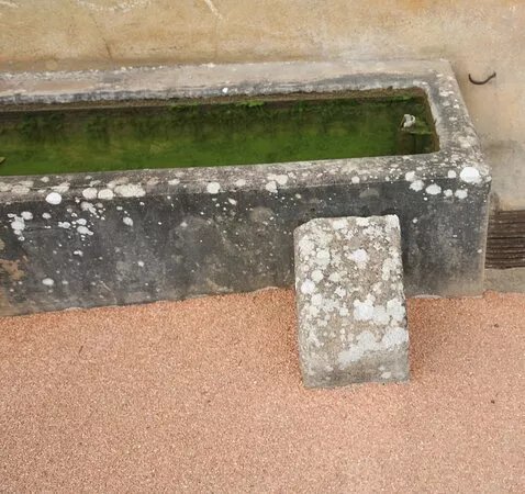 Fontaine de la rue du bourg
