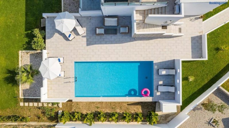 Irena II Apartments