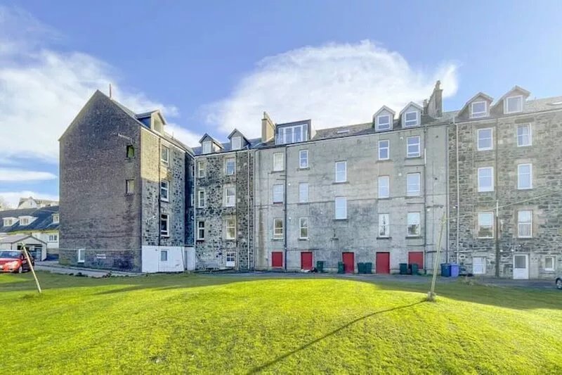 The Penthouse, Beautiful sea views, Centre of Oban