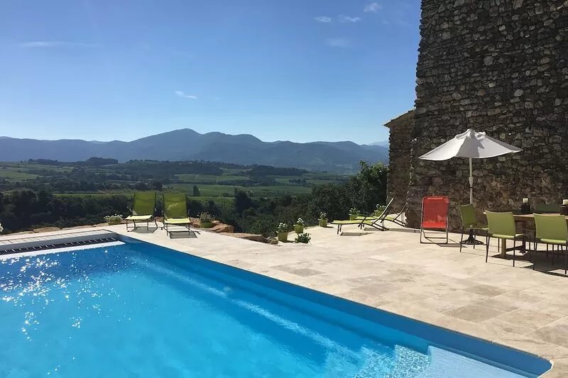 Beautifully Restored Stone Barn w/Own Pool/Great Views To Vineyards/Mont